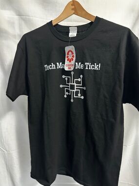 NWT Tech Makes Me Tick Graphic Tee Black Medium Custom Ink Nerd Geek Shirt